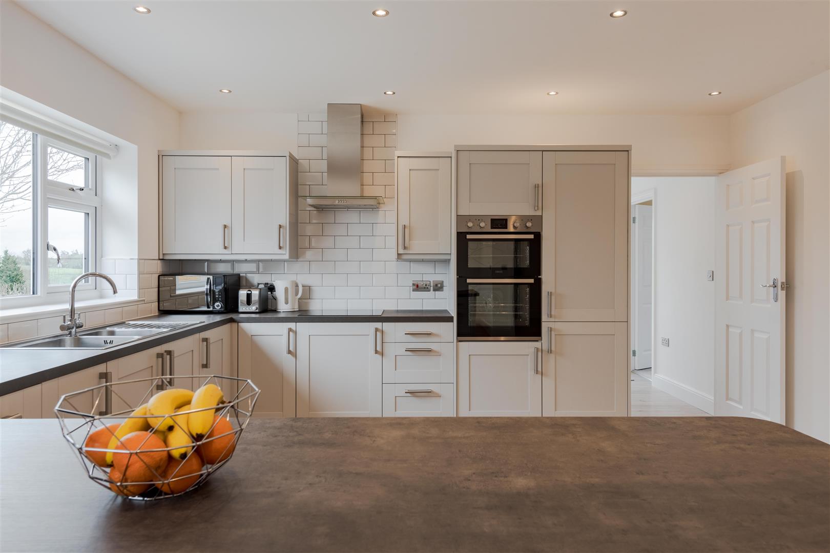 5 bed property in Sandy Lane, Kidderminster